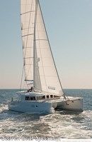 Lagoon 450 F sailing Picture extracted from the commercial documentation © Lagoon