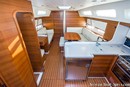 Italia Yachts Italia 13.98 intérieur et aménagements Image issue de la documentation commerciale © Italia Yachts