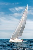 Italia Yachts Italia 13.98 en navigation Image issue de la documentation commerciale © Italia Yachts