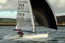 RS Sailing RS 100 en navigation Image issue de la documentation commerciale © RS Sailing