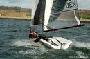 RS Sailing RS 100 en navigation Image issue de la documentation commerciale © RS Sailing