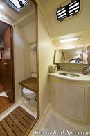 Marlow Hunter 37 interior and accommodations Picture extracted from the commercial documentation © Marlow Hunter
