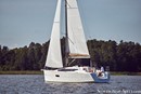 Jeanneau Sun Odyssey 319 sailing Picture extracted from the commercial documentation © Jeanneau