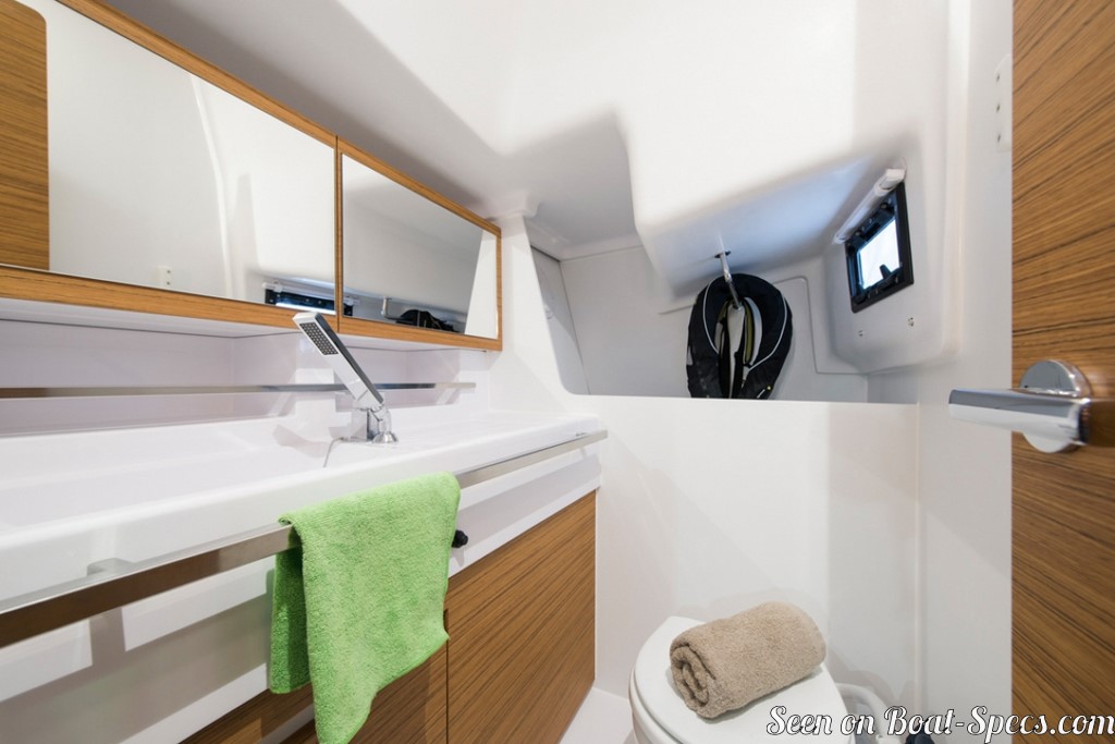 Elan E4 Standard Elan Yachts Fiche Technique De Voilier Sur Boat 