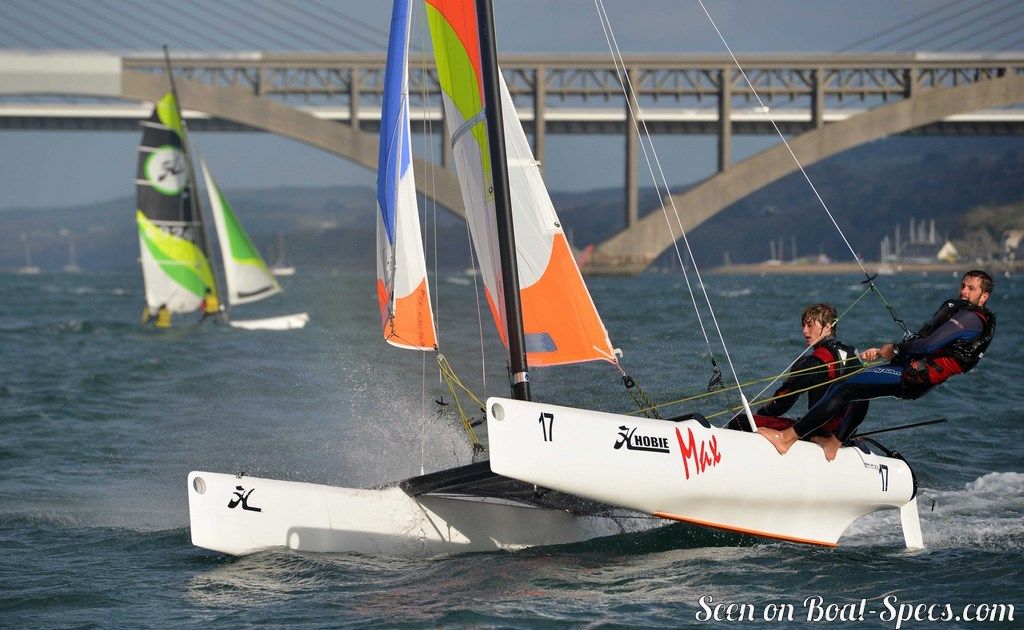 Hobie Cat Max race sailboat specifications and details on Boat-Specs.com