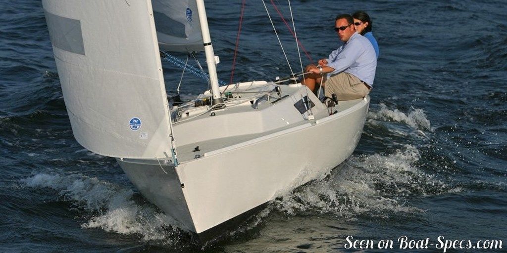 weight of j22 sailboat
